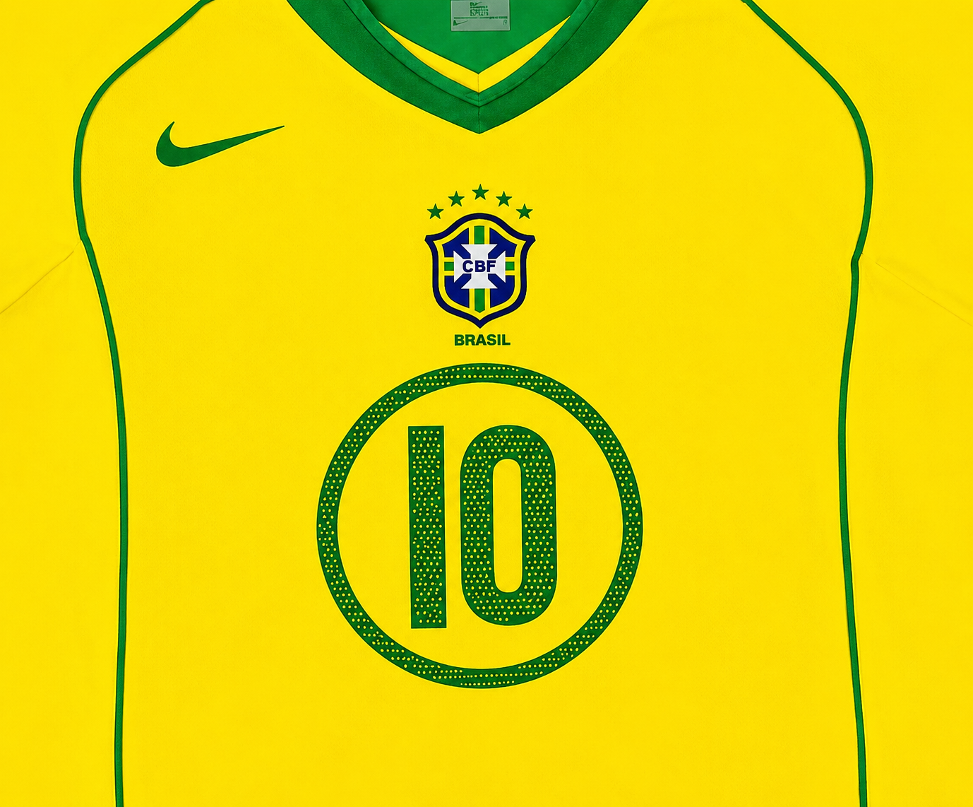 2004/2005 Brazil Ronaldinho #10 Home Jersey – Retro Soccer Shirt