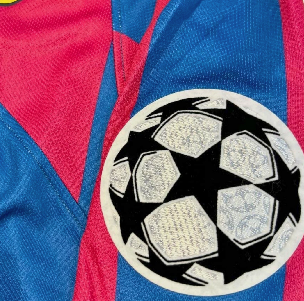 2005/2006 FC Barcelona Ronaldinho #10 Long Sleeve Home Jersey - Retro Soccer Shirt