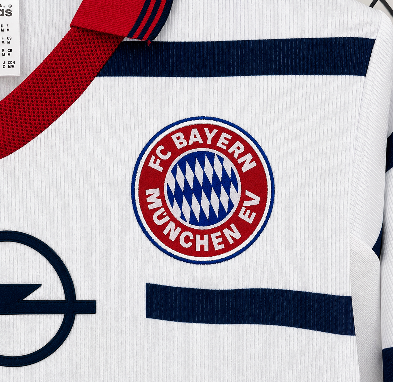 1999/2000 FC Bayern Munich Away Jersey - Retro Soccer Shirt