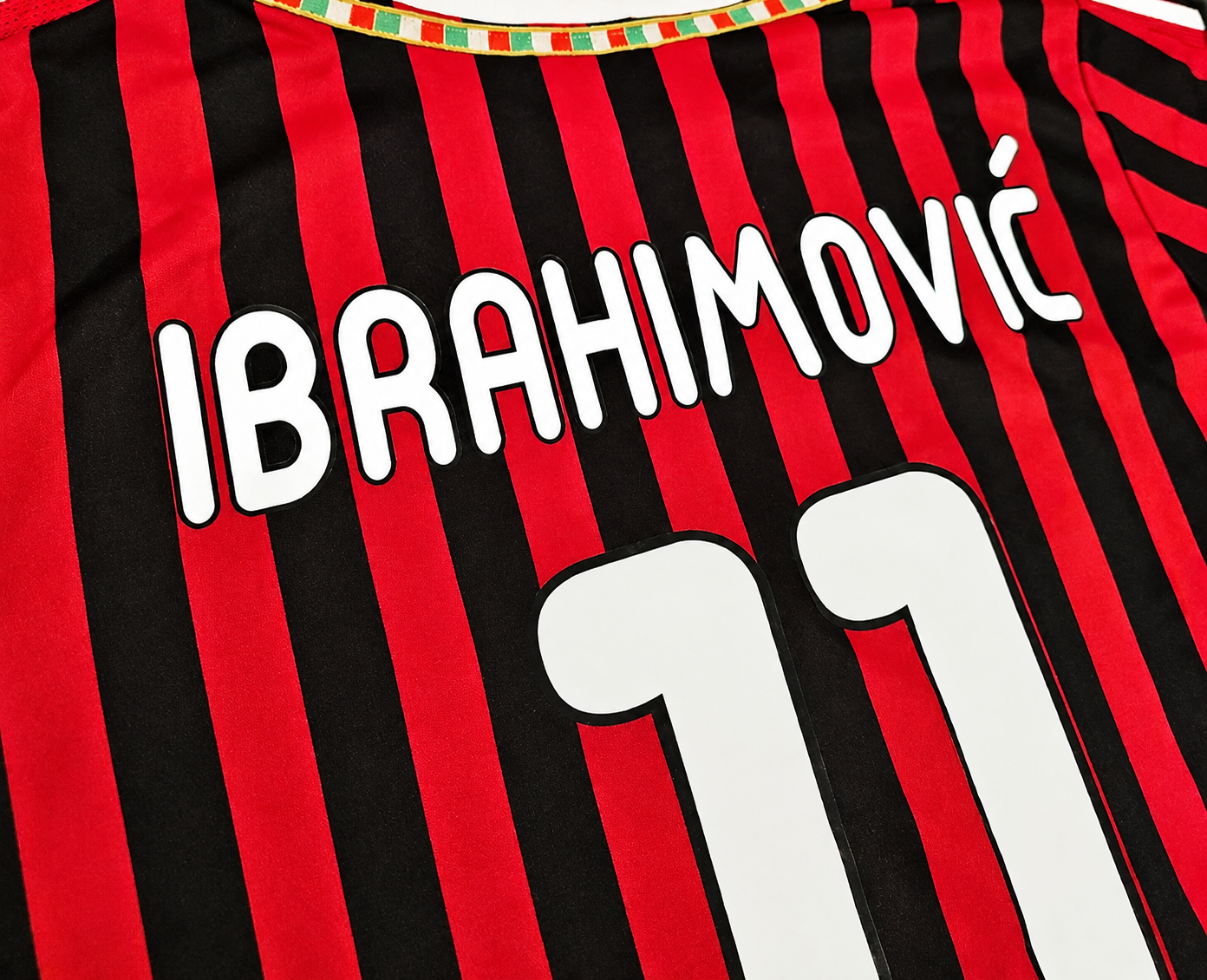 2011/2012 AC Milan Ibrahimovic #11 Home Jersey - Retro Soccer Shirt