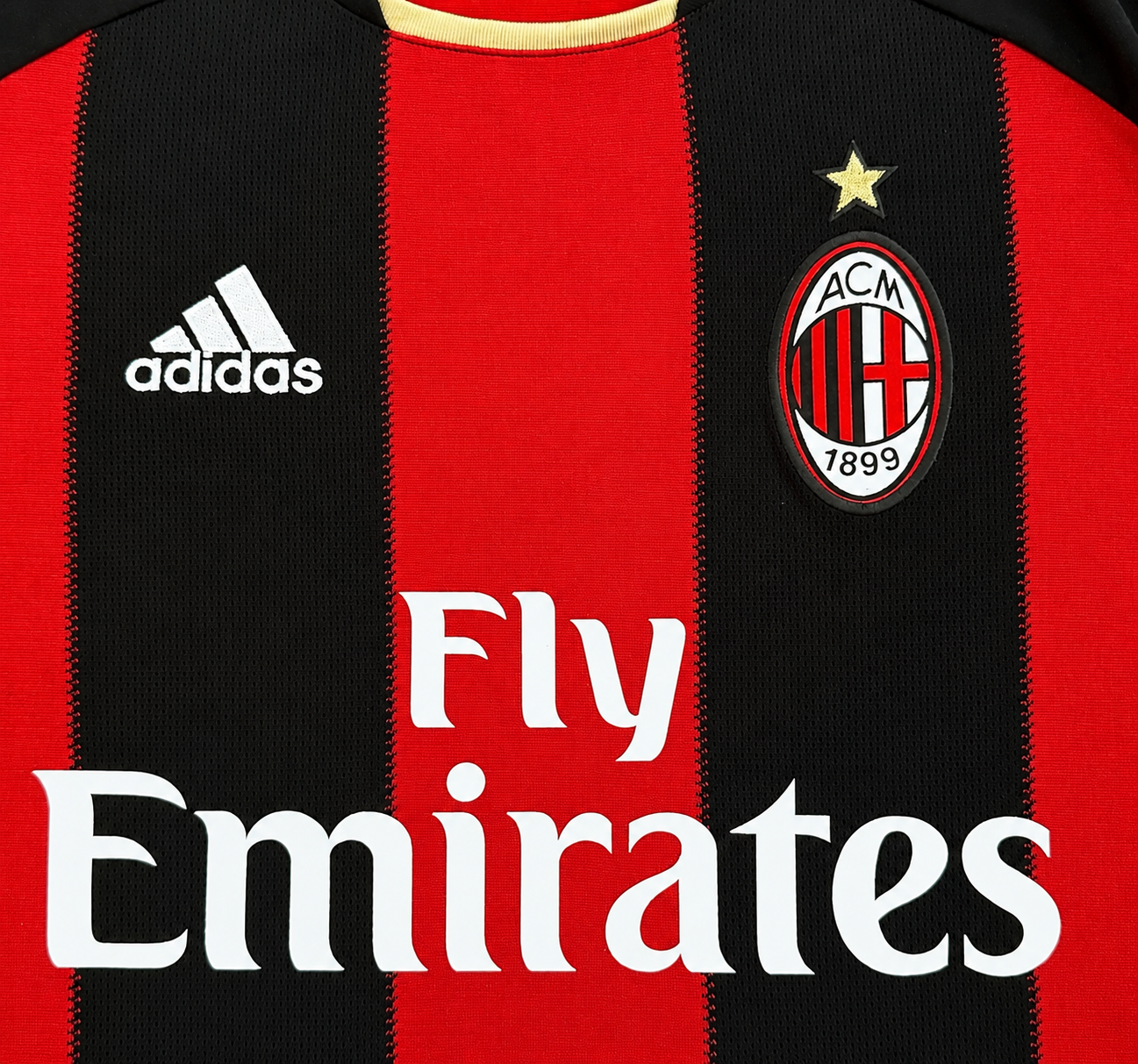 2010/2011 AC Milan Ronaldinho #80 Home Jersey - Retro Soccer Shirt