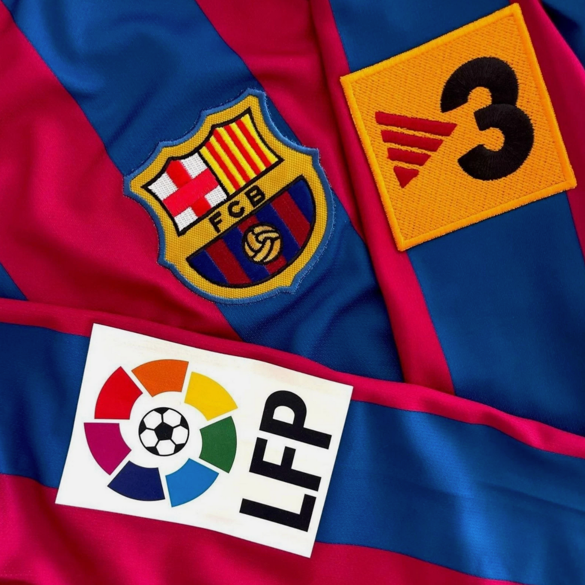 FC Barcelona Ronaldinho #10 Jersey 05/06 Long Sleeve - Retro Classic