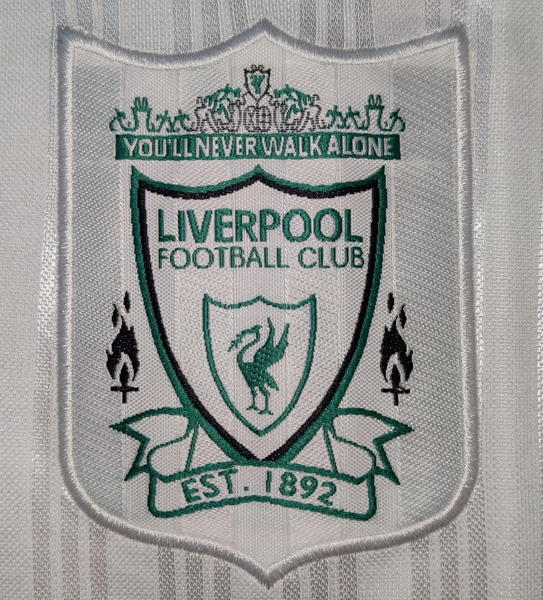 1995/1996 Liverpool Away Jersey – Retro Soccer Shirt