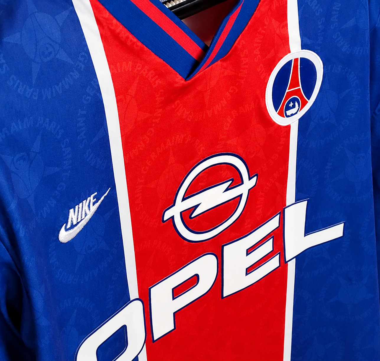 1995/1996 PSG Home Jersey - Retro Soccer Shirt